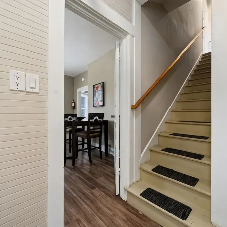 Spacious 4 Bedroom Home in Downtown Long Beach