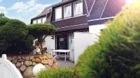 Generous, friendly DHH with terrace and garden in the heart of Westerland - 3-Star