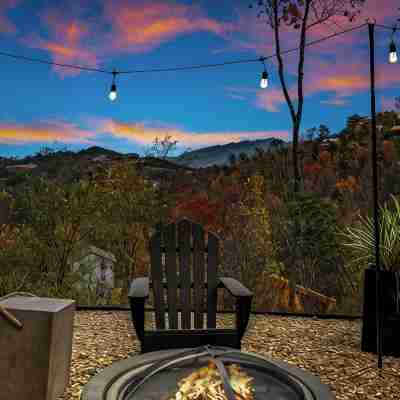 Epic Lux Cabin! Mtn View! Theatre! Game Room Hotel Exterior