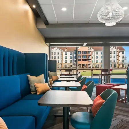 Tru by Hilton Rogers Bentonville