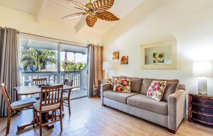 Ocean View Studio Steps to Beach - Pool, Spa & Pickleball - Free parking & Wi-Fi