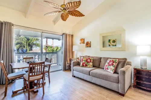 Ocean View Studio Steps to Beach - Pool, Spa & Pickleball - Free parking & Wi-Fi - 3-Star