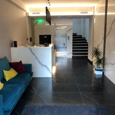 Chroma Fashion Rooms & Apartments