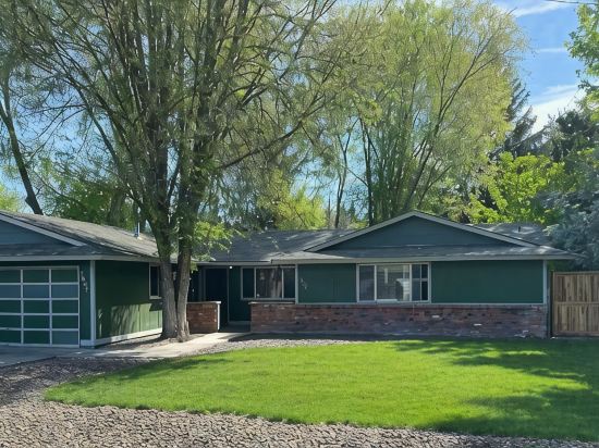 Best Value in NW Boise- large backyard, fire pit, 10 min to downtown