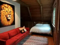 Camp Neary - epic hand built log cabin - Chalets