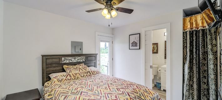 Cozy Tiny Homes Green Hotels in Wise County