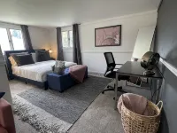 Modern Rustic 5 Bedroom Home In the Foothills of the Catskills Mountains. 5 ⭐️ - Alphydda