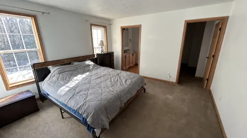 NEW LISTING - FARMHOUSE --VERY CLOSE TO SNOWMOBILE TRAILS - VERY PRIVATE -  Privatzimmer