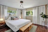 Desert Oasis. Private Pool - 10 Minutes to Downtown - 4-Star