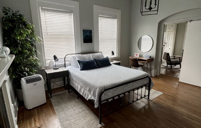 Historic Downtown Chillicothe 1840's Loft