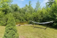 A-Frame Hot tub Retreat - Firepit, Grill, EV & Dog Friendly, Close to N. Conway. - Wifi