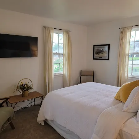 Grace Cottage - Black Hills home, centrally located in Legendary Sturgis!