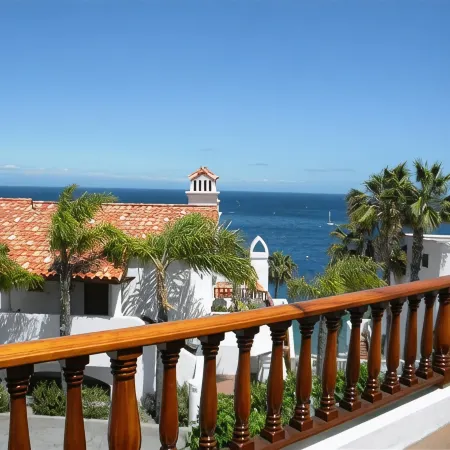 Spacious Hamilton Cove Condo With Golf Cart Included.