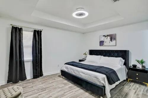Stay Local - Gameroom near Amphitheater and Baseball - 3-Star