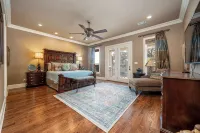 The Palms at Chesswood - Luxury, Pool, & Dock! - 5 estrellas