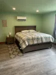 Country 2-Bedroom Cottage with a gorgeous view - ห้องครัว