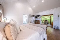 Pretty in the Pines - Best Location Luxurious Couples Cabin - Broken Bow, OK - Chalets