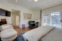 Sonoma Sunshine, by Vinifera Homes - piscina