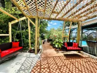 Waterfront House with Heated Pool, Jacuzzi & Private Dock - Private Pools