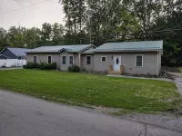GOTL Quiet Family Cottage: ctrl HVAC, kitchen, spa shower, jetted bath,14 guests - Hot Tub