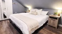 Luxury-Sleeps16-Spa-GameRoom-FirePit-Casino-EV-Pet - 4-Star
