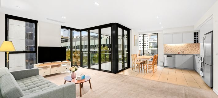 Urban Harbourside Living 2B2B1C @ Docklands Bright Hotels in Docklands