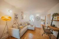 Cotswolds / 2BD / 1 Bath / Garden / City Centre - 4-Star