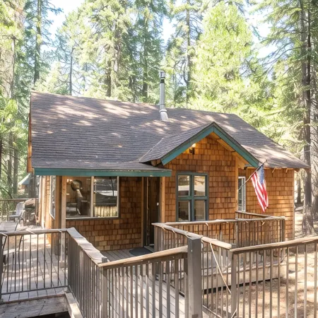 Pet and Family Friendly - Pool Access Included