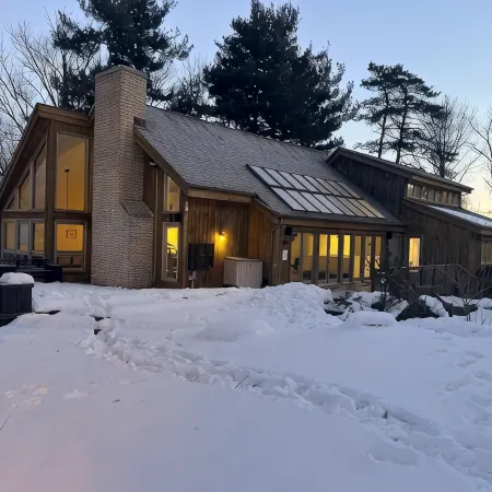 Luxurious Ski in-Ski Out Mnt. Creek/Hot Tub/Tennis & Pickleball/Heated Pool/Golf