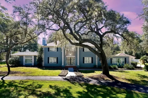 Executive 5 Bedroom Pool Home, Dade City! - balcony