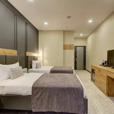 Aurum Hotel Hotels near Sky Park