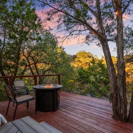 Hill Country Glamping Dome w/Hot Tub, Gym, Sauna & Cold Plunge