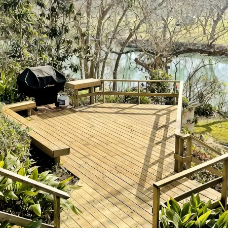 New!!! Luxury Riverfront Oasis with Gorgeous Oaks and Ping Pong Table!
