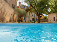 La Villa Celine - Bed and Breakfasts