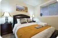 UBC/South Van 2BD Family Suite - 2-Sterne