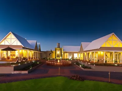 Africa Safari Lodge Hotels in Марієнталь