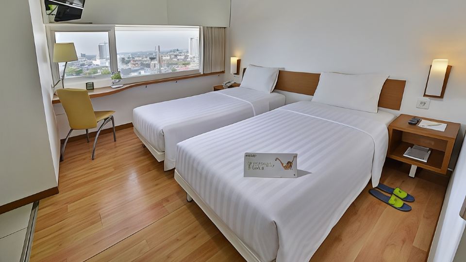 Whiz Hotel Pemuda Semarang