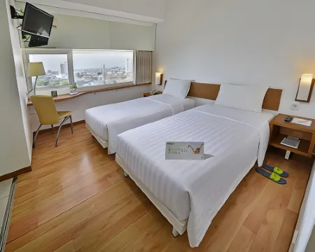 Whiz Hotel Pemuda Semarang Hotels in Central Semarang