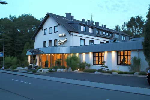 Hotel Spiegel Hotels in Rosrath