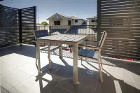 Cardiff Executive Apartments Hotel a Warners Bay