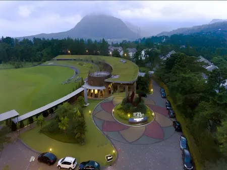 Hotel NEO+ Green Savana Sentul City