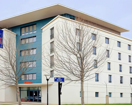 Aparthotel Adagio Access Avignon アヴィニョンのホテル