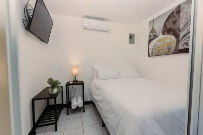 Mangoya Lounge Hotels near Muelle Laras, Laguna El Pino