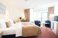 Hotel Traube Rüdesheim Hotels near Weinhaus August Kesseler