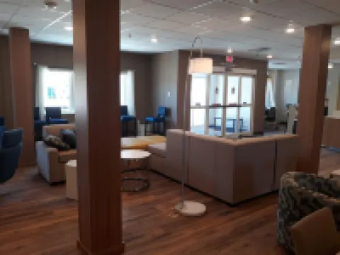 Microtel Inn & Suites by Wyndham Woodland Park