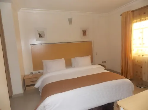 Ayalla Hotel & Suites-Yenogoa Royal Room