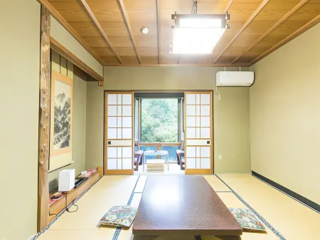 OYO 白鷺館