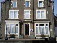 Highfield Guesthouse Hotels near Statue of Sir Mathew Wilson