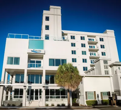 The Avalon Club Hotel dekat Sand Key Park