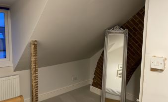 Stunning 1-Bed Studio in Windsor